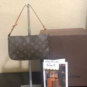 Louis Vuitton Monogram Pochette Accessories
